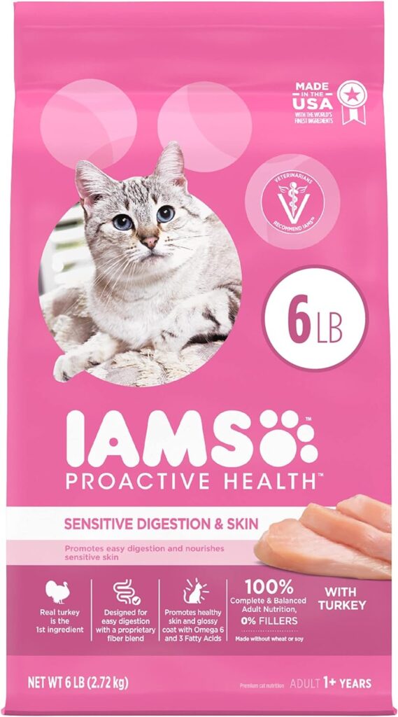 IAMS PROACTIVE HEALTH Adult Sensitive Digestion  Skin, Dry Cat Food with Turkey Cat Kibble, 6 lb. Bag